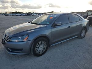 Volkswagen Passat S 1.8L 4 2015