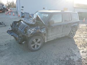 Jeep Patriot LATITUDE 2.4L 4 2015
