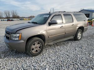 Chevrolet Suburban K1500 LS 5.3L 8 2011
