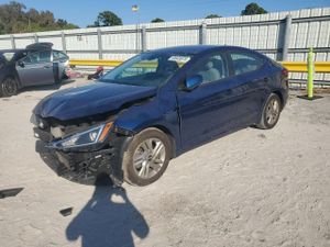 Hyundai Elantra SEL 2.0L 4 2019