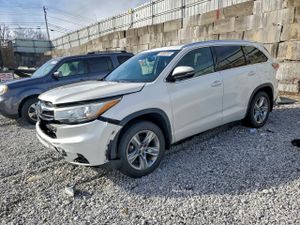 Toyota Highlander LIMITED 3.5L 6 2015