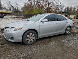 Toyota Camry BASE 2.5L 4 2011
