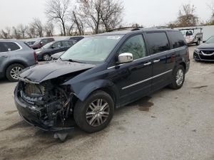 Chrysler Town & Country LIMITED 4.0L 6 2010