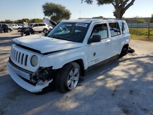 Jeep Patriot LATITUDE 2.0L 4 2014