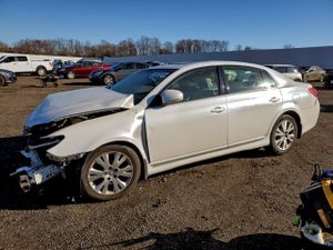 Toyota Avalon BASE 3.5L 6 2011
