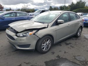 Ford Focus SE 2.0L 4 2015