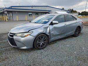 Toyota Camry LE 2.5L 4 2015