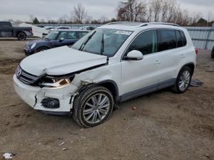 Volkswagen Tiguan S 2.0L 4 2014