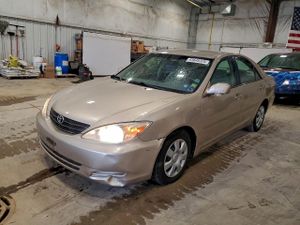 Toyota Camry LE 2.4L 4 2004