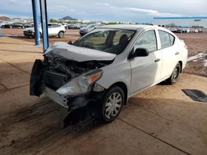 Nissan Versa S 1.6L 4 2015