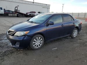 Toyota Corolla BASE 1.8L 4 2013