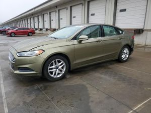 Ford Fusion SE 2.5L 4 2013