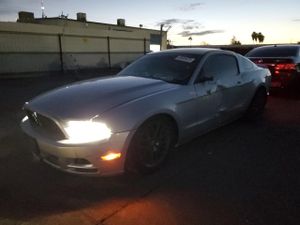Ford Mustang 3.7L 6 2013