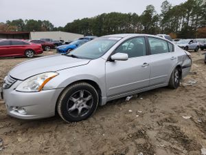 Nissan Altima BASE 2.5L 4 2010