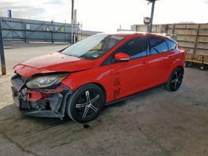 Ford Focus SE 2.0L 4 2014