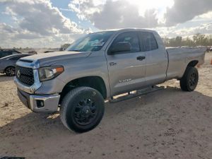 Toyota Tundra DOUBLE CAB SR 5.7L 8 2019