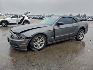 Ford Mustang 3.7L 6 2013