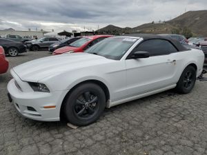 Ford Mustang 3.7L 6 2014