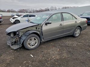 Toyota Camry LE 2.4L 4 2005