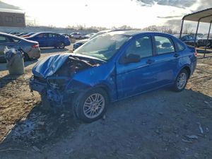 Ford Focus SE 2.0L 4 2010