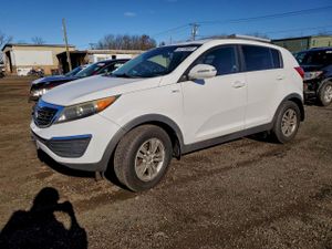 Kia Sportage LX 2.4L 4 2011