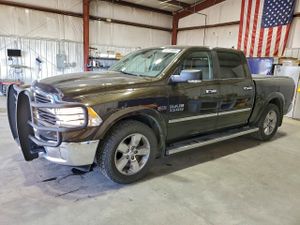 RAM 1500 SLT 5.7L 8 2014
