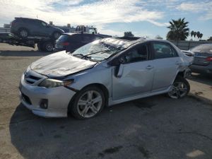 Toyota Corolla BASE 1.8L 4 2013