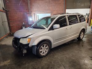 Chrysler Town & Country TOURING 3.8L 6 2010