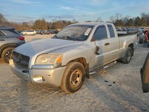 Mitsubishi Raider LS 3.7L 6 2007
