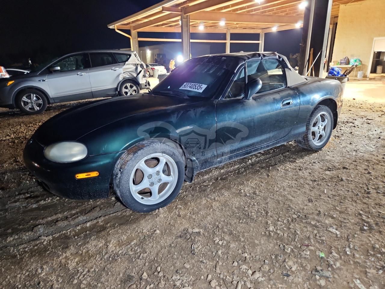 Mazda MX-5 (Miata) BASE 1.8L 4 2000