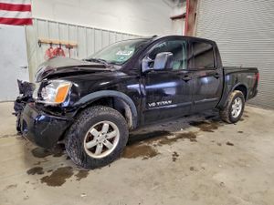 Nissan Titan S 5.6L 8 2011
