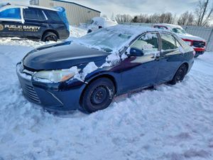 Toyota Camry LE 2.5L 4 2015