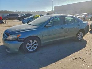 Toyota Camry BASE 2.5L 4 2011