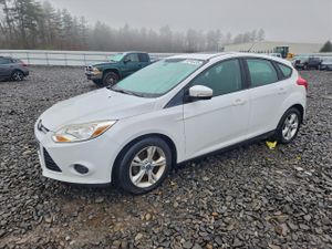 Ford Focus SE 2.0L 4 2013