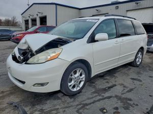 Toyota Sienna XLE 3.3L 6 2006