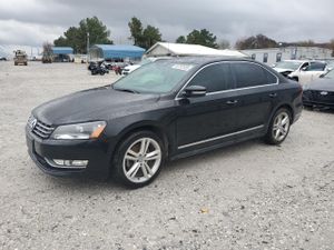 Volkswagen Passat SEL 2.0L 4 2013