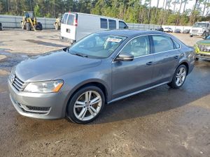 Volkswagen Passat SE 1.8L 4 2014
