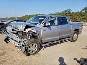 Toyota Tundra CREWMAX PLATINUM 5.7L 8 2014