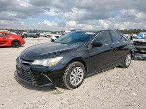 Toyota Camry LE 2.5L 4 2015
