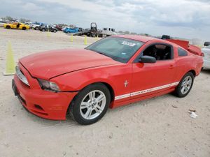 Ford Mustang 3.7L 6 2014