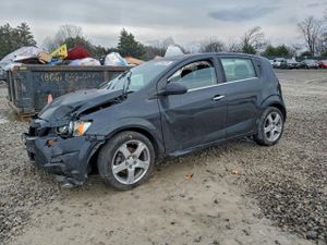 Chevrolet Aveo (Sonic) 1.4L 4 2015