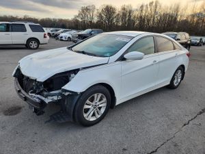 Hyundai Sonata GLS 2.4L 4 2012