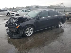 Volkswagen Passat SE 2.5L 5 2013