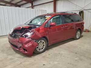 Toyota Sienna XLE 3.5L 6 2015