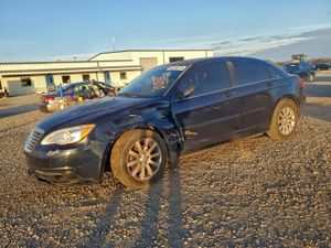 Chrysler 200 TOURING 2.4L 4 2013