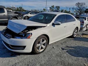 Volkswagen Passat SE 1.8L 4 2014