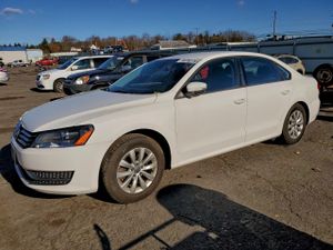 Volkswagen Passat S 2.5L 5 2013