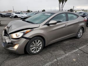 Hyundai Elantra SE 1.8L 4 2015