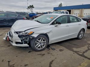 Ford Fusion SE 2.5L 4 2014
