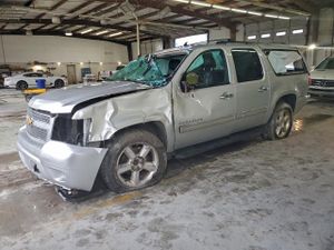 Chevrolet Suburban C1500 LT 5.3L 8 2014